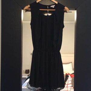 Kling black sleeveless dress
